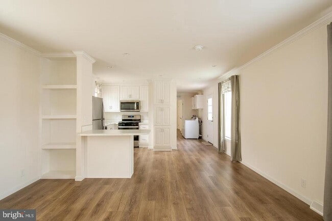 6 Greenwood Cir
