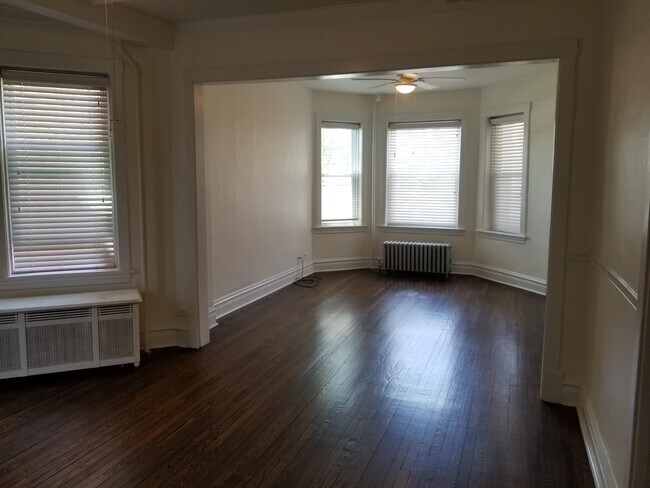 Photo - 4929 N Western Ave Unit #1