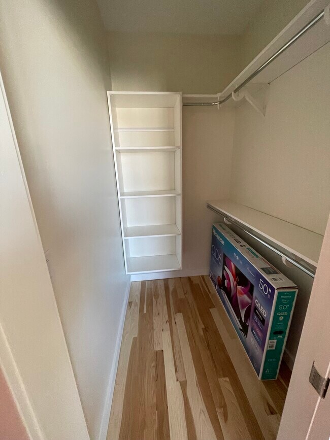 closet - 1306 Pennsylvania Ave Unit B