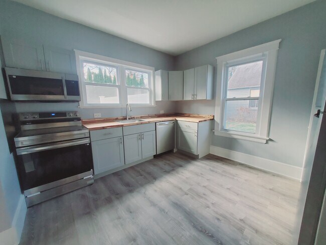 Photo - 44 Sinawoy Rd Unit 1