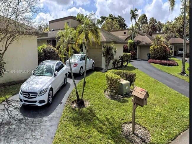8142 Silver Palm Ct