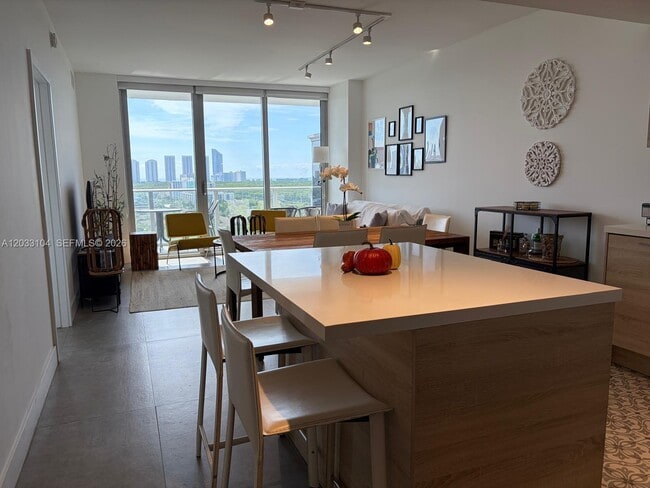 Photo - 16385 Biscayne Blvd Unit 1417