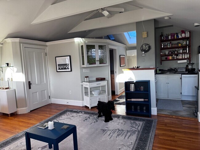 Photo - 19 Chester St Unit #3