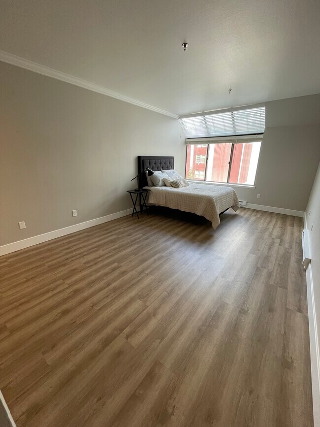 Studio 396SF - Alcove