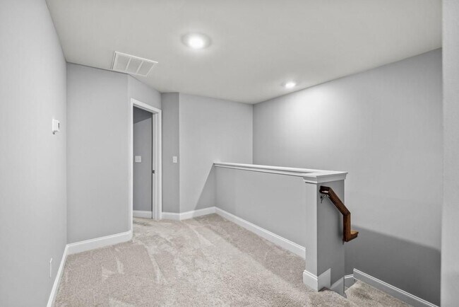 Photo - 2570 Castellan Dr