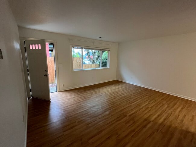 Photo - 3616 SE 67th Ave Unidad 3616 SE 67th Ave