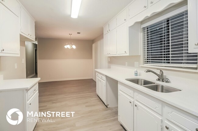 Photo - 10084 Silent Trail