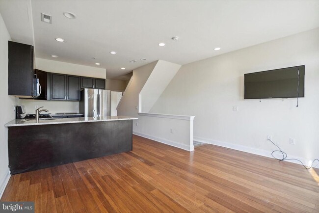 Photo - 1714 Fontain St Townhome