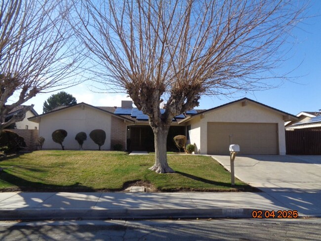 Single Story Home in College Terrace - Single Story Home in College Terrace