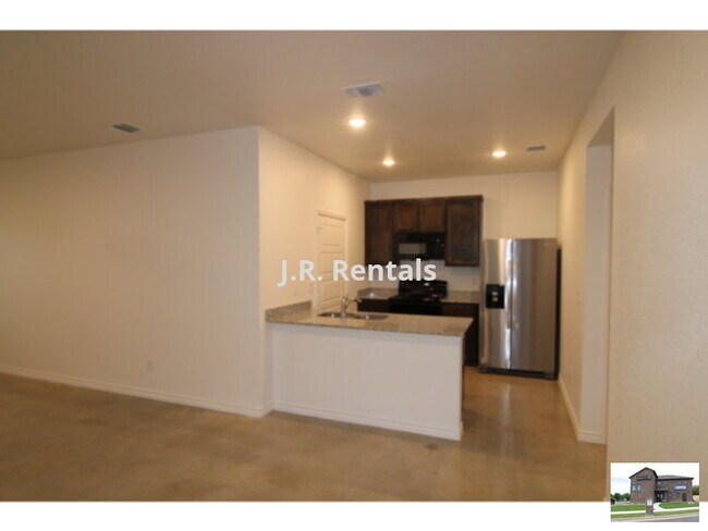 Photo - 106 Lost Trl