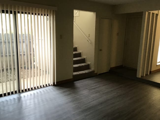 Photo - 2227 Madison Dr Unit 101