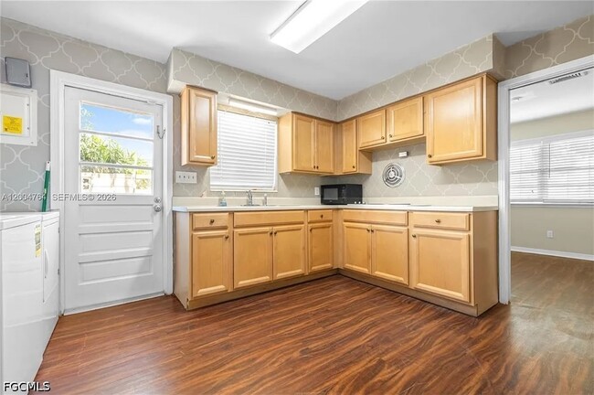 Photo - 100 Huron Ave