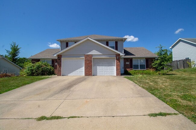 Building Photo - 1413-1415 Frideriki Unit 1413 Frideriki