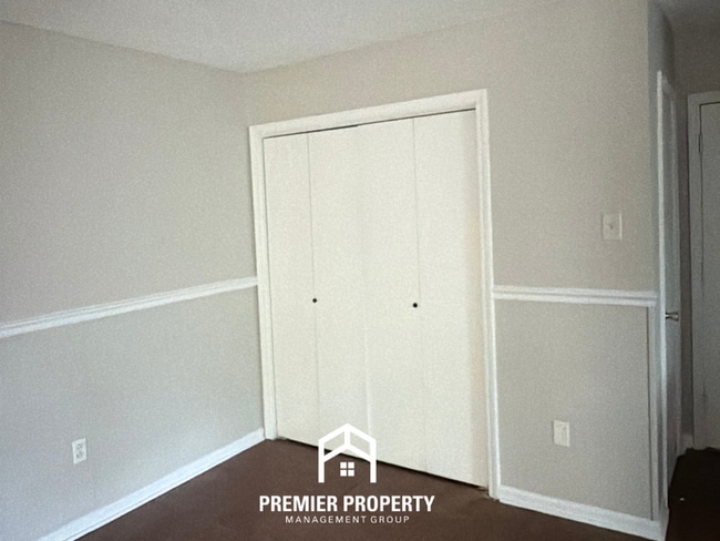 Photo - Spacious 3BR/2BA Home in Bartlett | High Ceilings, Fireplace & 2-Car Garage