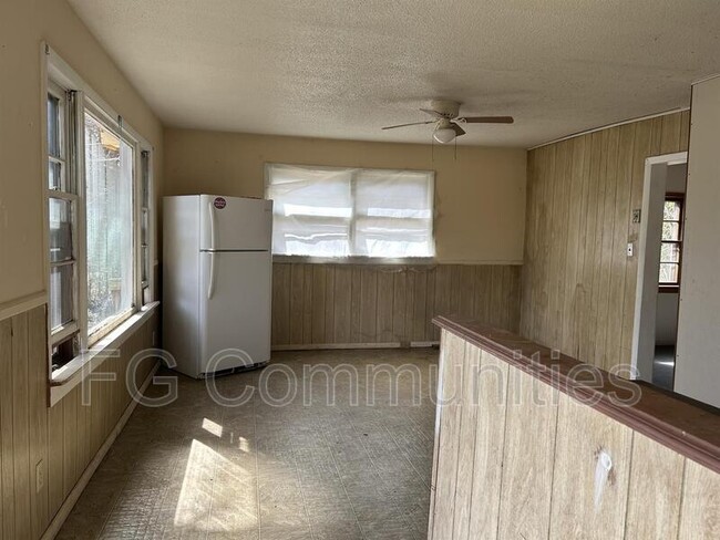 Photo - 16 Tuckaway Ln