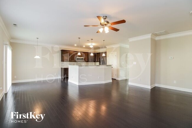 Photo - 2207 Talon Dr