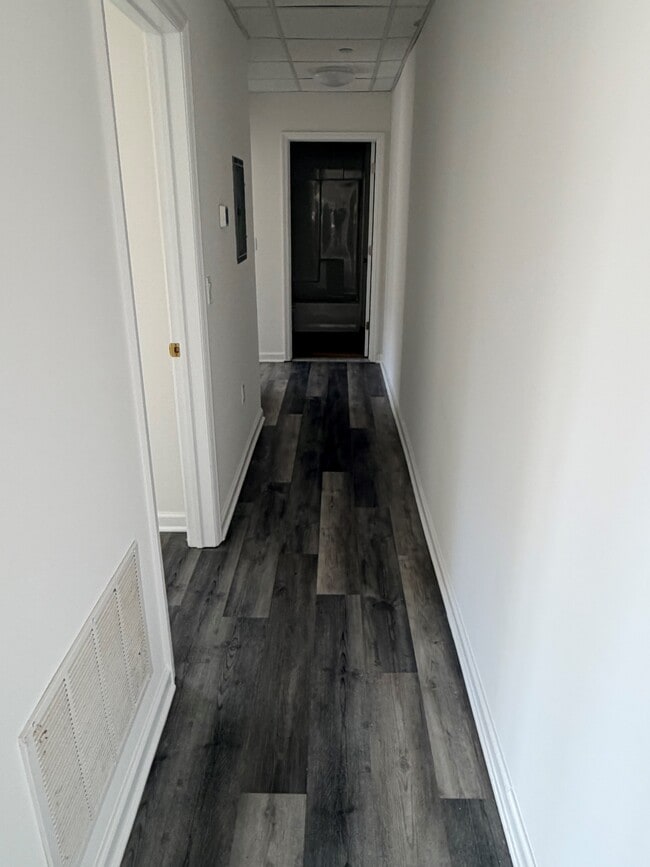 287 S Main St Unidad Manville Apt 8