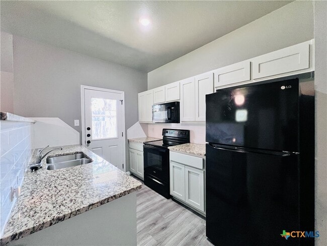 Photo - 1403 Natchez Trail