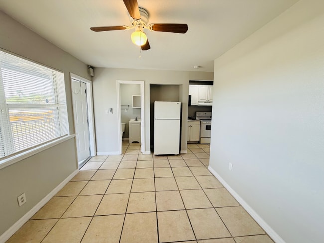 Photo - 680 22nd Ave S Unidad 16