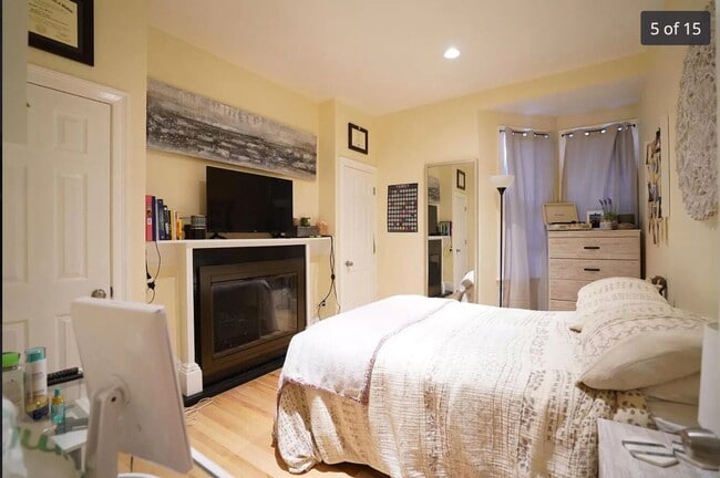 Photo - 1205 Beacon St