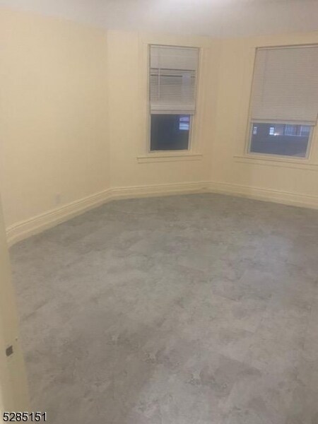 Photo - 189 Amherst St