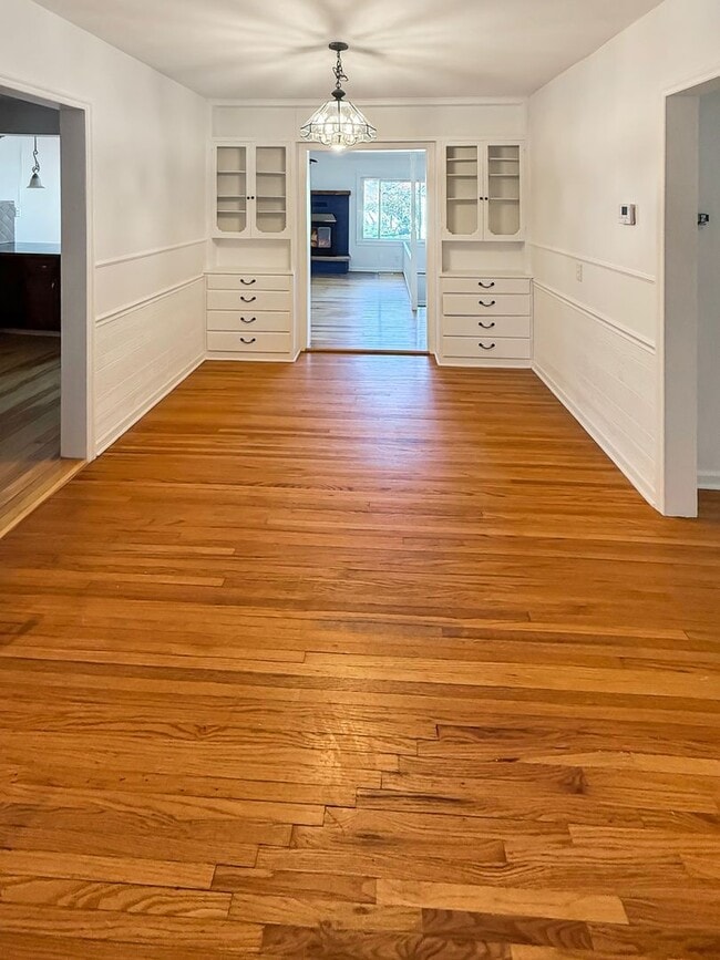 Photo - Charming West Tulsa Bungalow with Detached Garage and Hardwood Floors