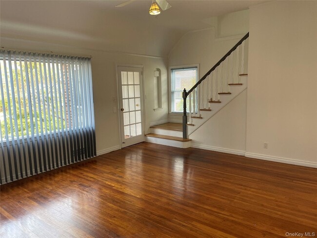 Photo - 8 Cameron Ln