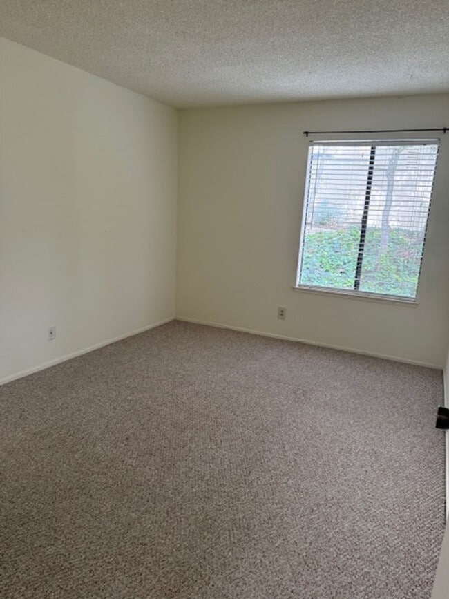 Photo - Great One Bedroom Condo Monterey