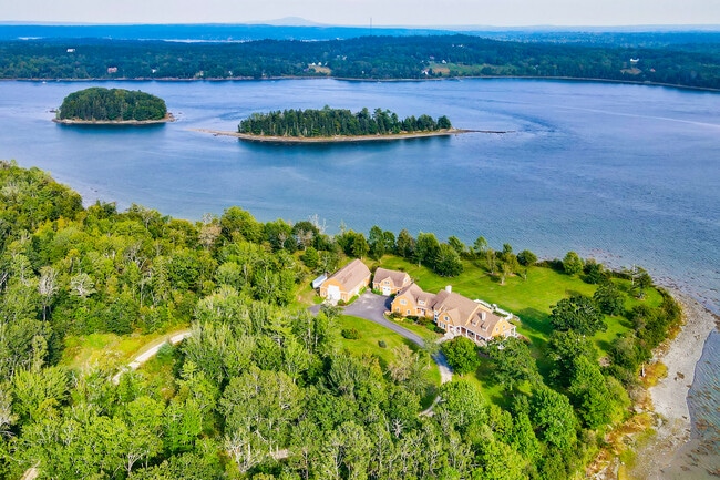 Photo - 35 Old Flds Wy