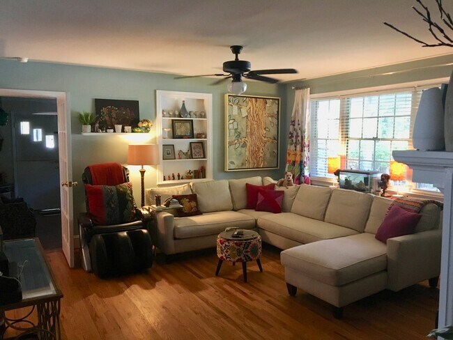 Photo - 410 Pineneedle Rd