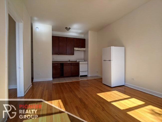 Photo - 3735 N Spaulding Ave