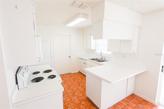 Photo - 918 Grape Ave