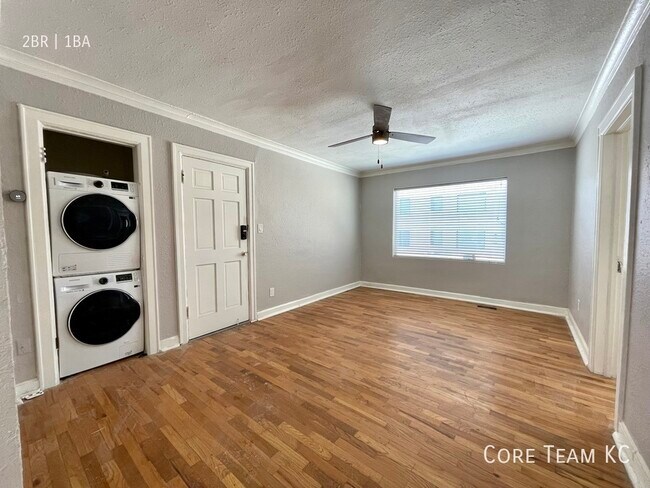 Photo - 1114 W 45th St Unit 1110-2