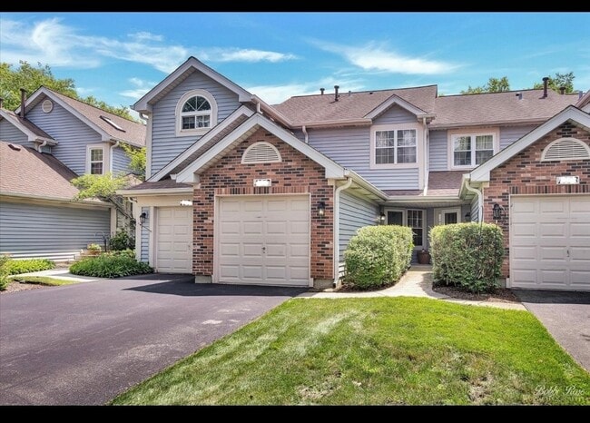 Building Photo - 1056 Lakewood Cir Rental