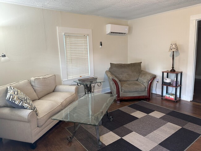 Photo - 110 Bethune St