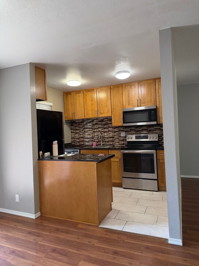 Photo - 256 Camelback Rd