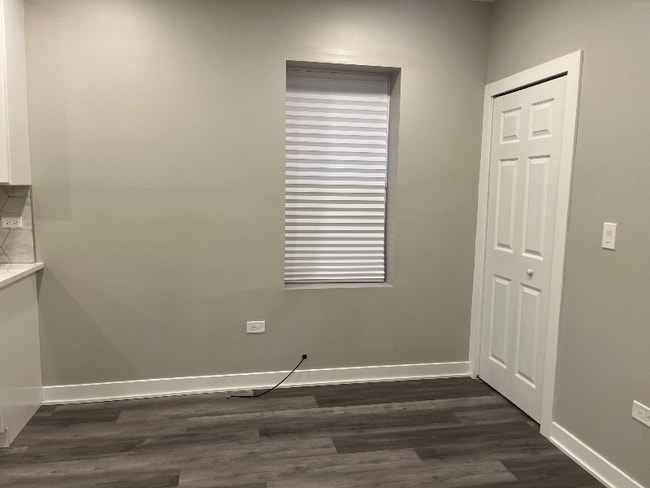 Photo - 8106 S Langley Ave Unit 2