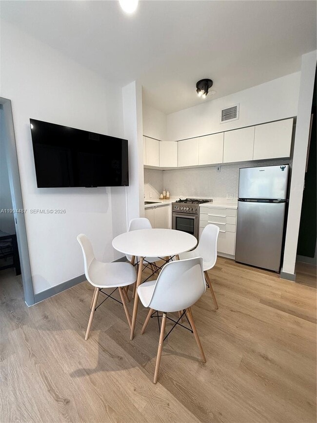Photo - 1320 Drexel Ave Unit 302