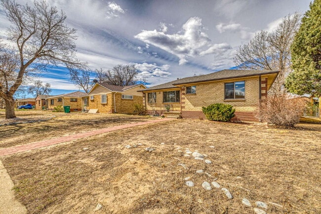 Photo - Lovely 5 Bed  / 2 bath in Boston Heights