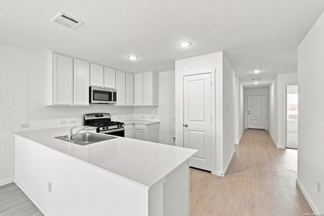 2730 Jasper Stone