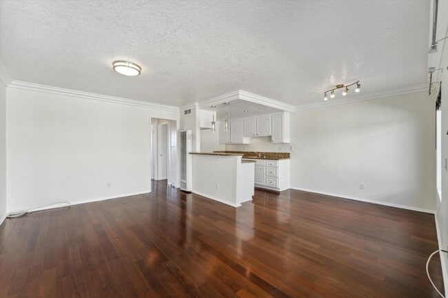 Photo - 3425 E 15th St Condo