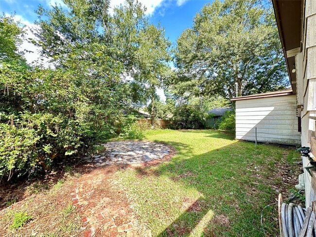 Photo - 2810 N Houston Dr