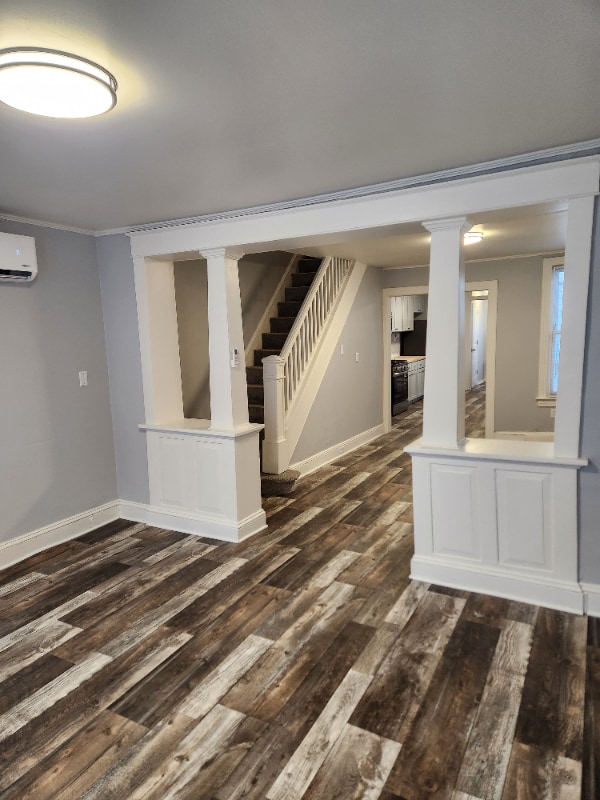 Photo - 958 E Princess St