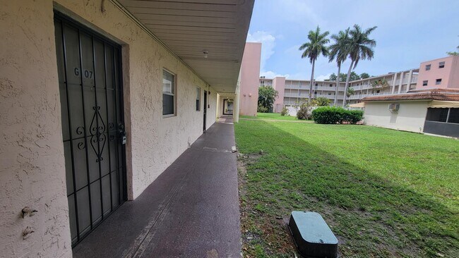 Building Photo - 2800 NW 56th Ave Unit G107