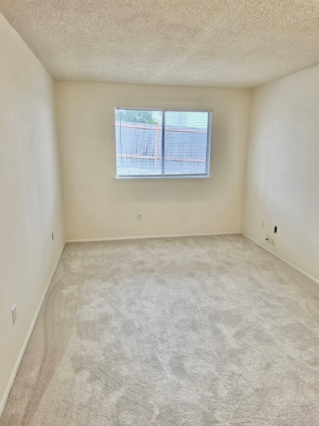 Photo - 8911 Holly Dr Unit 106