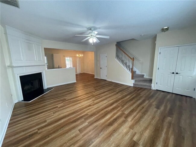 Photo - 4085 Howell Park Rd