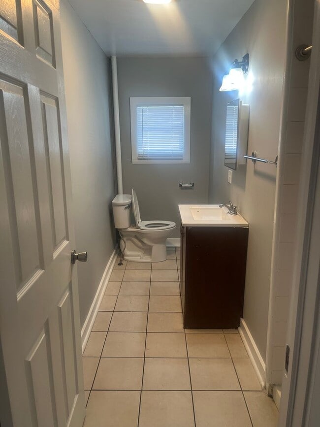 Photo - 137 N Winooski Ave Unit 137 North Winooski Ave. #1