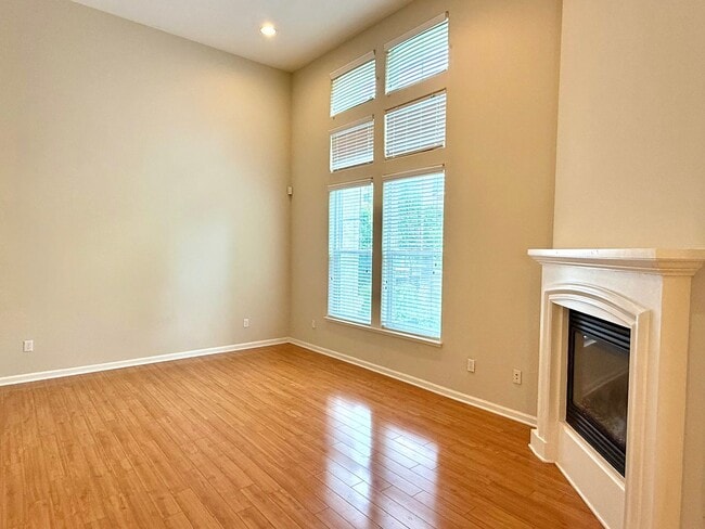Photo - COMING SOON! | $3,700 / 3BR GORGEOUS CENTRAL FREMONT TOWNHOME IN PARKMONT