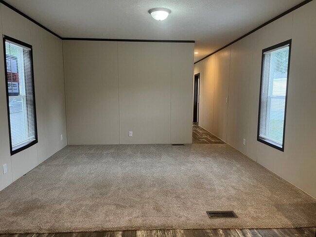 Photo - 359 S Green Meadow St SE