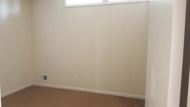 Photo - 208 Latonea Dr